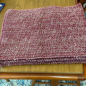 Sonoma Red and White Woven placemat set of 5.